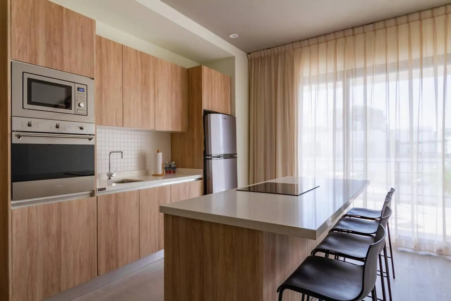 Luxury 2Br, Ocean View From Balcony And Rooptop location